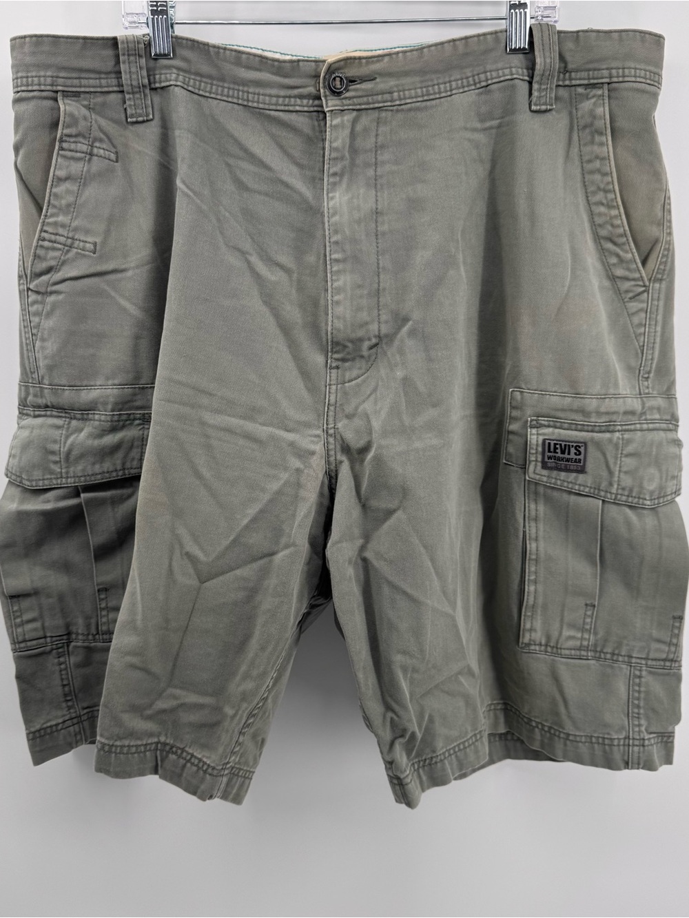 Vintage Y2K Levi’s Workwear Cargo Shorts, Olive Cotton Canvas Utility Shorts 42